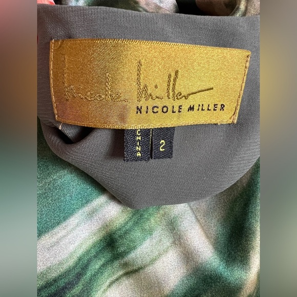 Nicole Miller Assymetrical Flowy Marble Print Dress - Picture 8 of 9